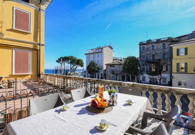 Appartamento, casa vacanze, case vacanza, Desenzano, Sirmione, affitti brevi, Lago di Garda