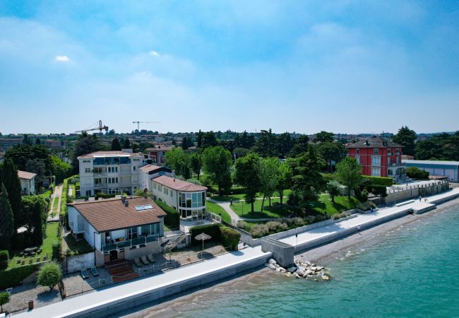 Villa a Desenzano del Garda - Desenzanoloft Villa Meraviglia sul lago Villa a Desenzano del Garda - Desenzanoloft Villa Meraviglia sul lago