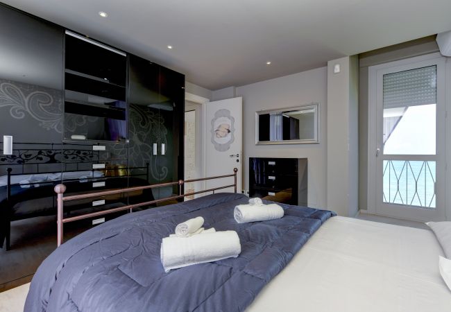 Villa a Desenzano del Garda - Desenzanoloft Villa Meraviglia sul lago Villa a Desenzano del Garda - Desenzanoloft Villa Meraviglia sul lago