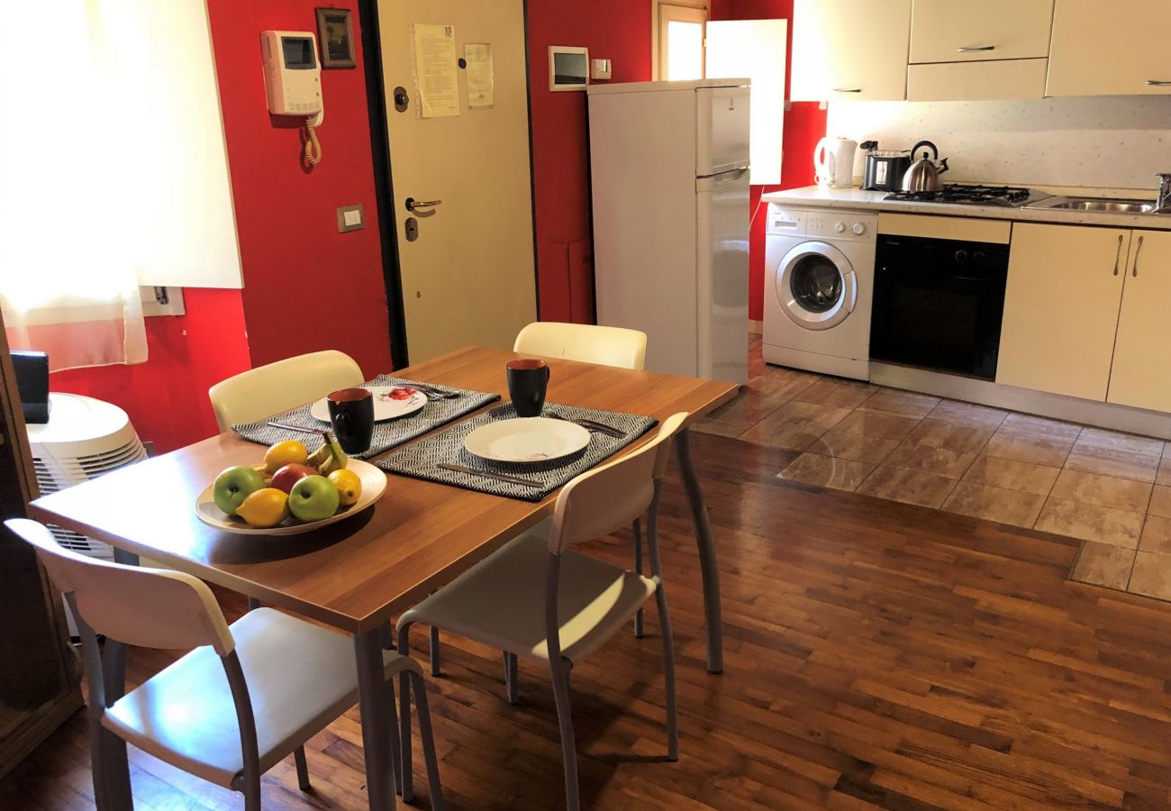 Appartamento a Desenzano del Garda - Desenzanoloft La Baita CIN IT017067B4TKZQNWTZ