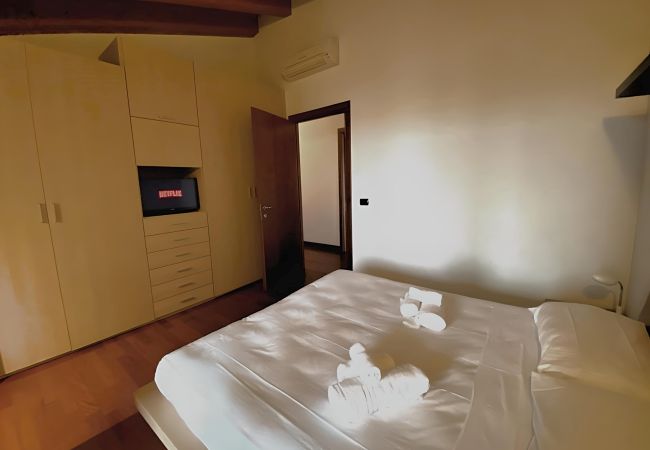 Appartamento a Desenzano del Garda - DesenzanoLoft Paradise Lake View Appartamento a Desenzano del Garda - DesenzanoLoft Paradise Lake View