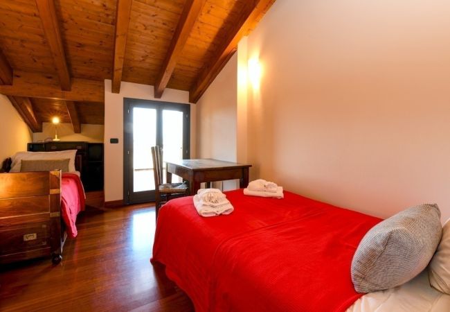 Appartamento a Desenzano del Garda - DesenzanoLoft Paradise Lake View Appartamento a Desenzano del Garda - DesenzanoLoft Paradise Lake View