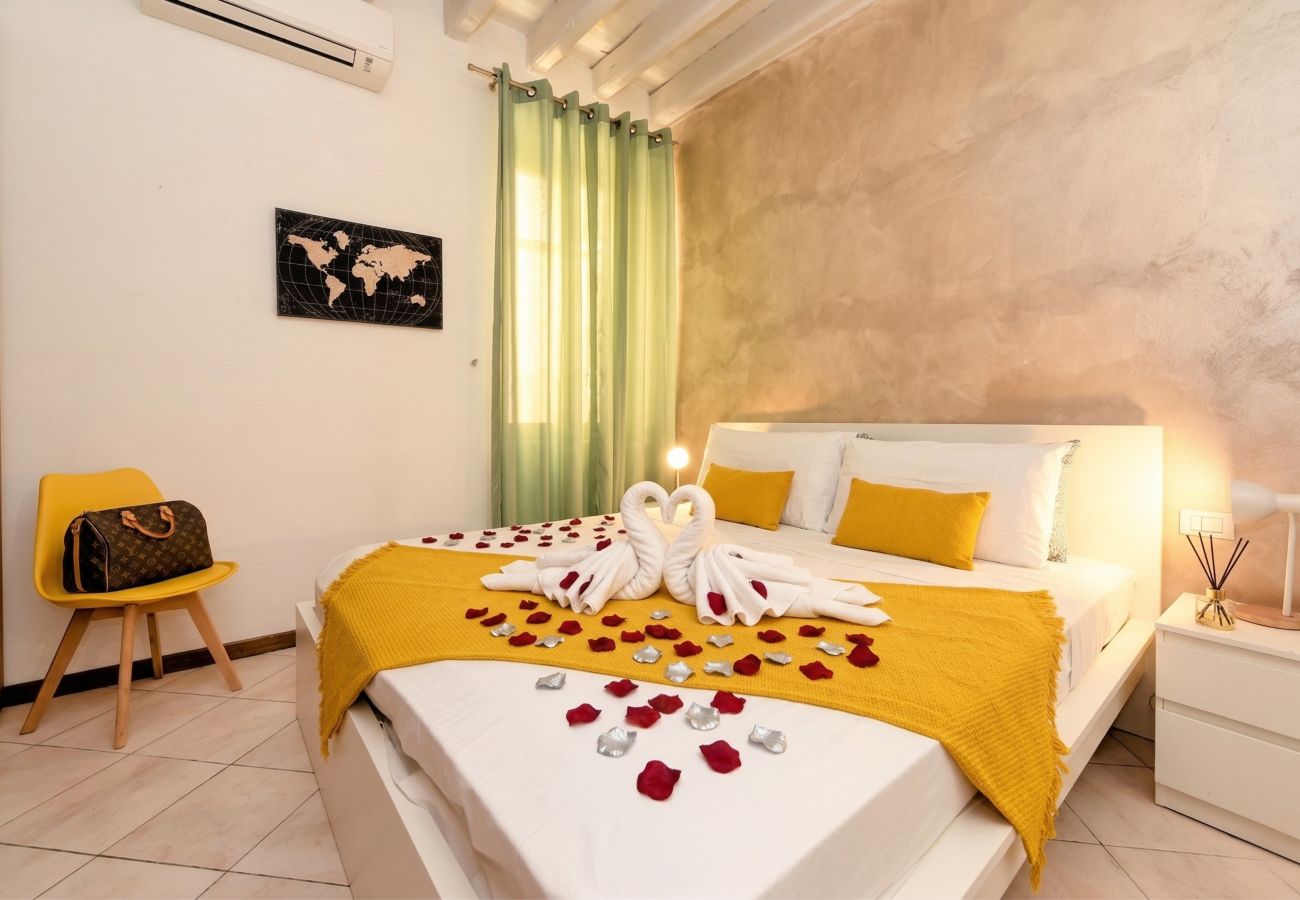 Appartamento a Desenzano del Garda - DesenzanoLoft Le Petit Bijou – Restyling 2025 – Centro Storico