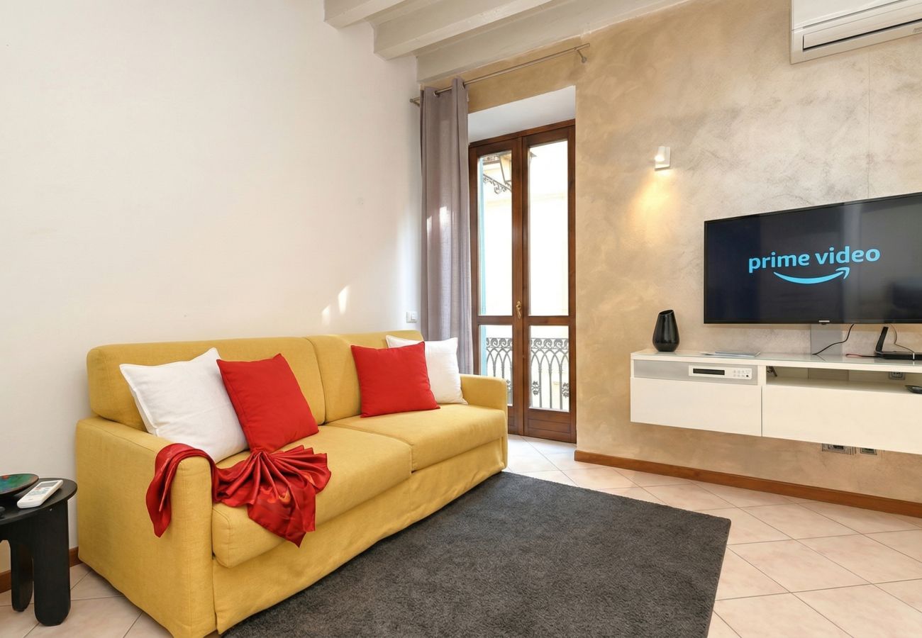 Appartamento a Desenzano del Garda - DesenzanoLoft Le Petit Bijou – Restyling 2025 – Centro Storico