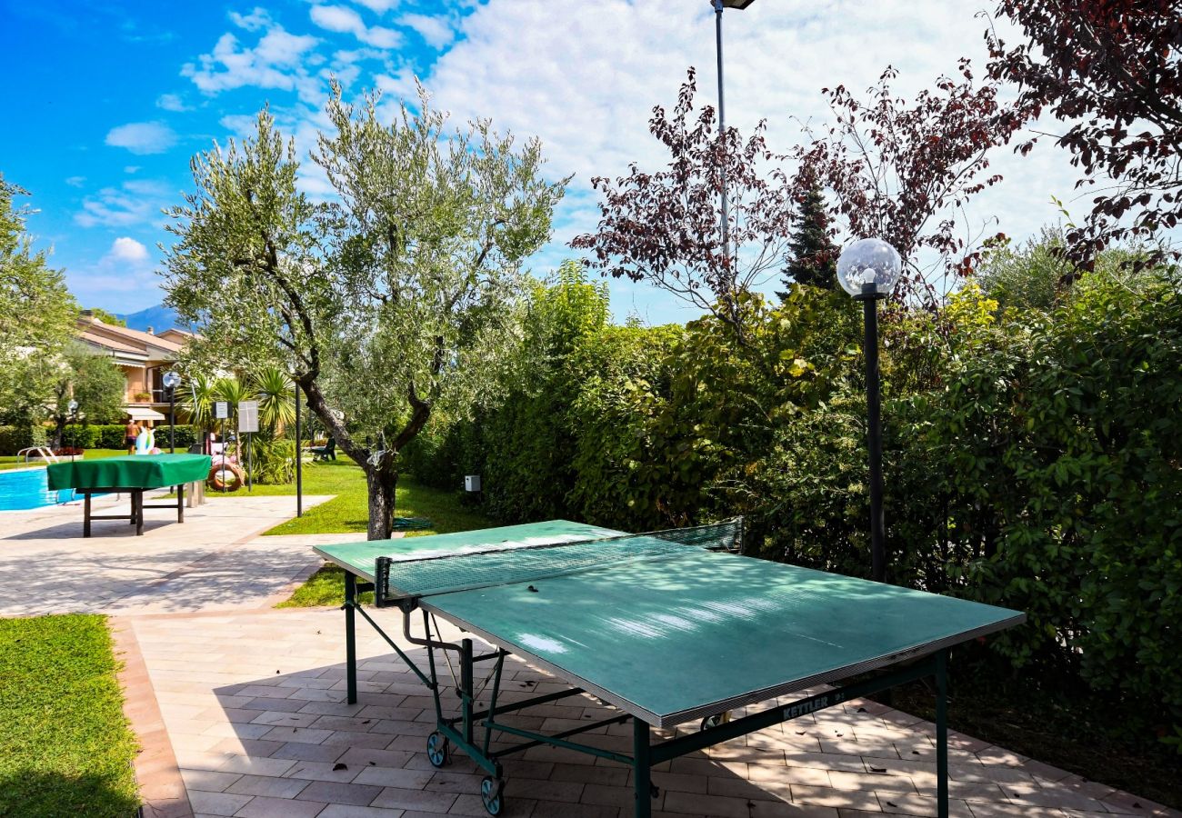 Appartamento a San Felice del Benaco - Roccolino appartamento con balcone e piscina in comune