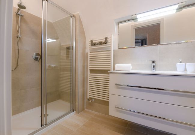 Villa a Soiano del Lago - Rustico Belvedere - Soiano del lago Villa a Soiano del Lago - Rustico Belvedere - Soiano del lago