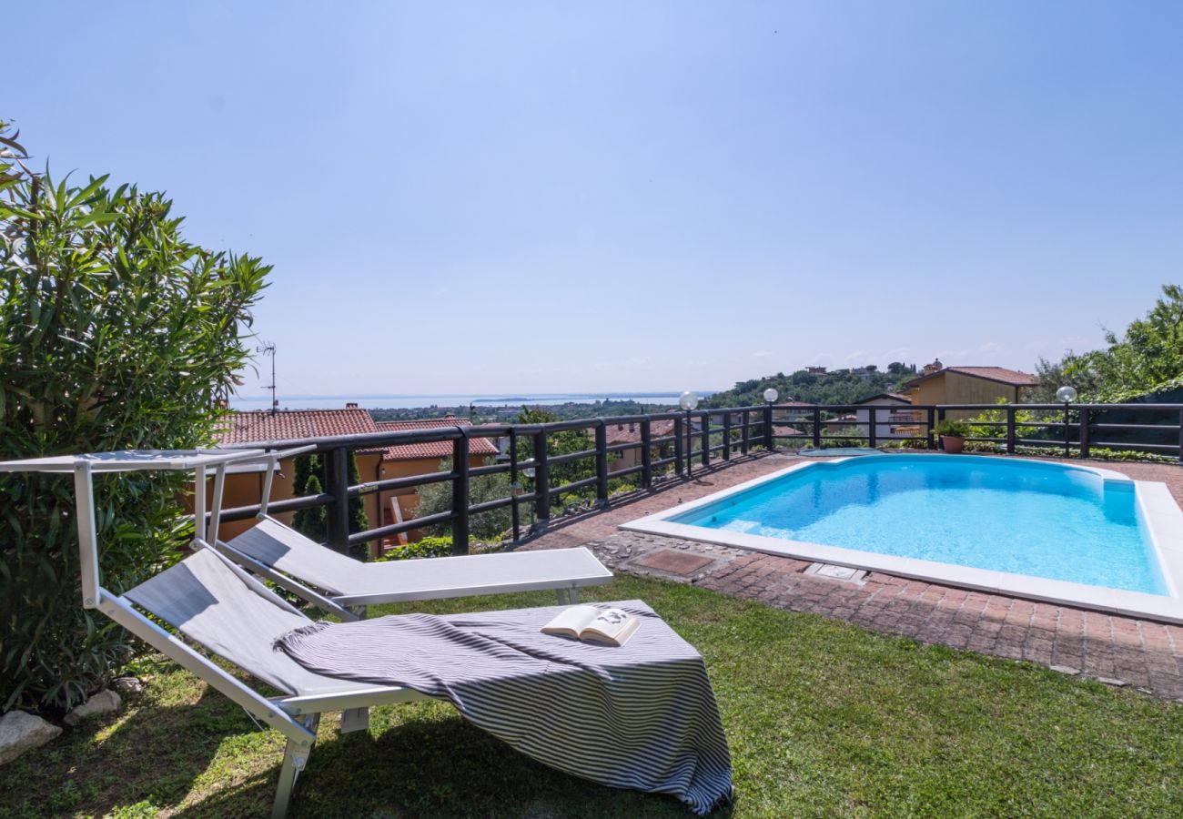 Villa a Soiano del Lago - Rustico Belvedere - Soiano del lago