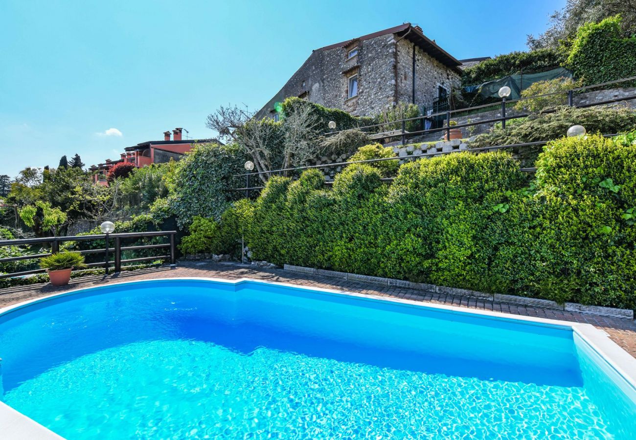 Villa a Soiano del Lago - Rustico Belvedere - Soiano del lago