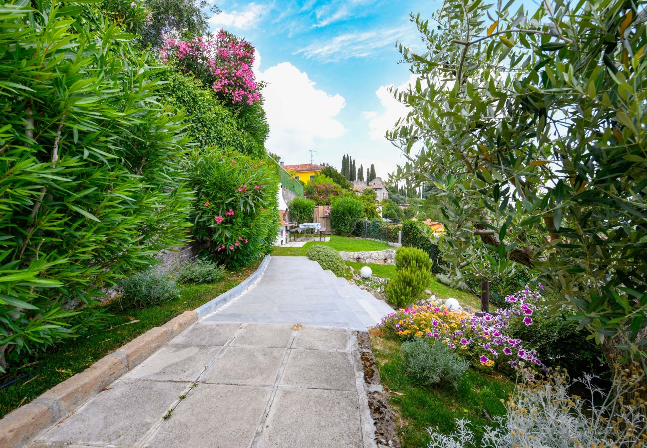 Villa a Soiano del Lago - Rustico Belvedere - Soiano del lago