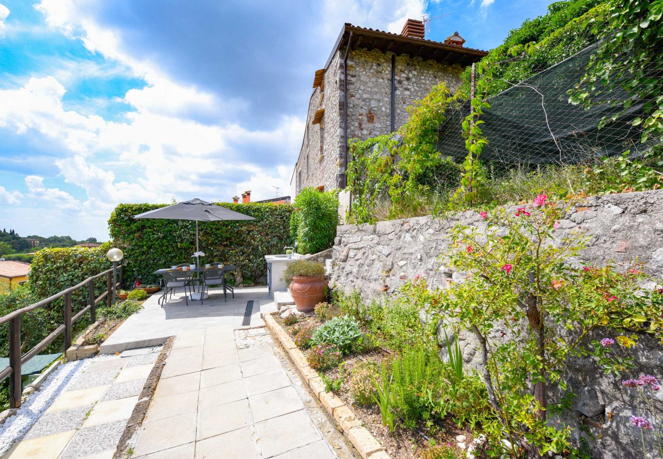 Villa a Soiano del Lago - Rustico Belvedere - Soiano del lago