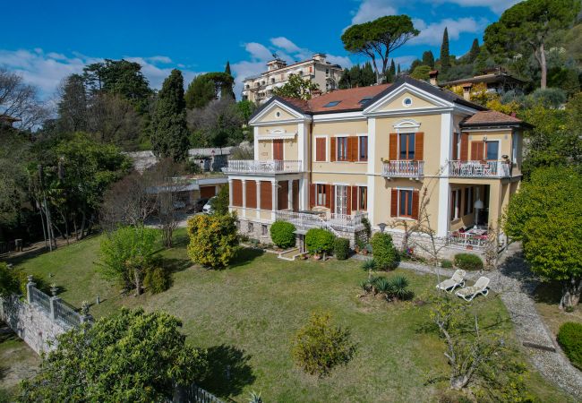 Villa a Gardone Riviera - Villa Magnolia a Lago - con giardino fronte lago Gardone Riviera