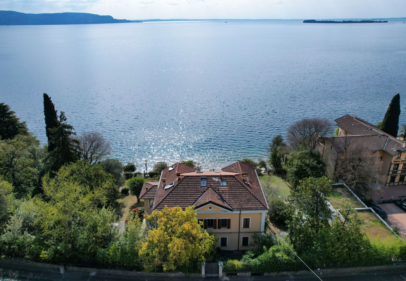 Villa a Gardone Riviera - Villa Magnolia a Lago - con giardino fronte lago Gardone Riviera