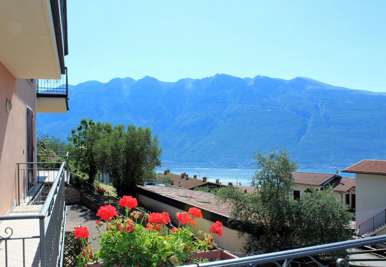 Appartamento a Tignale - Stella: con grande balcone vista lago