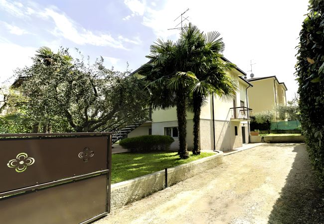 Villa a Desenzano del Garda - Desenzanoloft Villa Palm Garda Beach Villa a Desenzano del Garda - Desenzanoloft Villa Palm Garda Beach