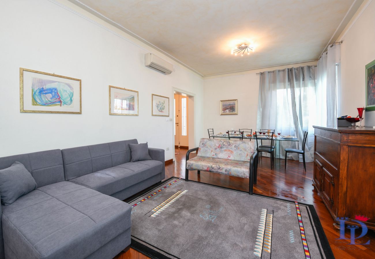 Villa a Desenzano del Garda - Desenzanoloft Villa Palm Garda Beach