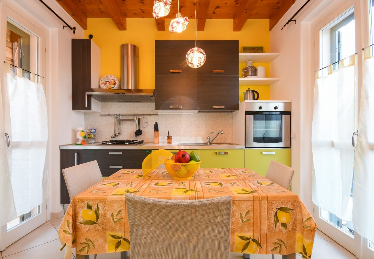 Villetta a Moniga del Garda - Orange: casa singola con giardino in centro a Moniga del garda