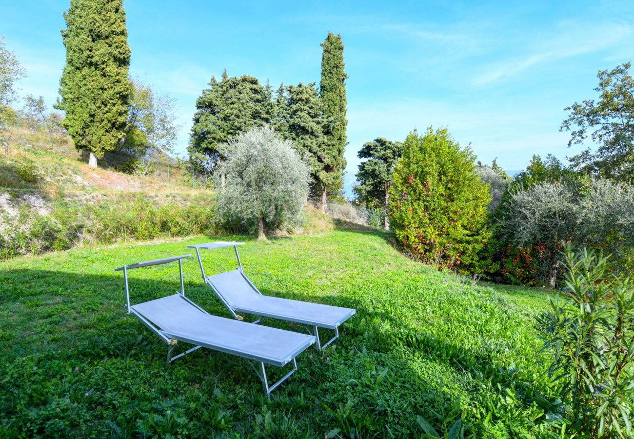 Appartamento a Toscolano-Maderno - Cà Bianca sopra: immersi nella natura con vista mozzafiato 