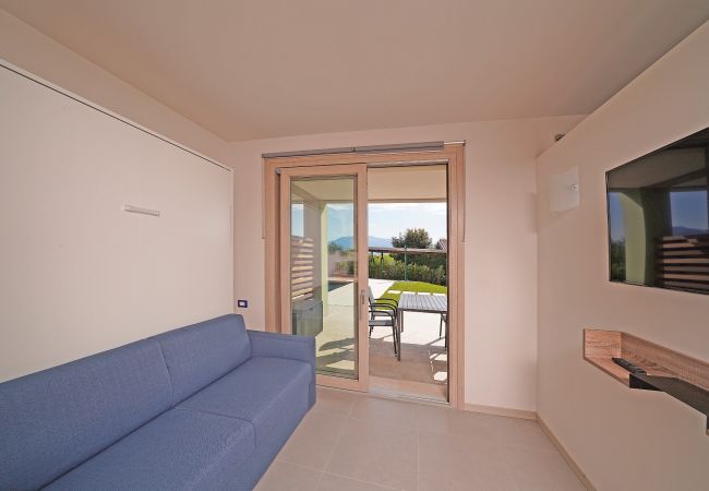 Studio a Manerba del Garda - Gardaliva 3: in piccolo residence nuovo con piscina e vicino alla spiaggia