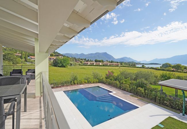 Appartamento a Manerba del Garda - Gardaliva5:spazioso con vista lago in piccolo residence vicino al lago