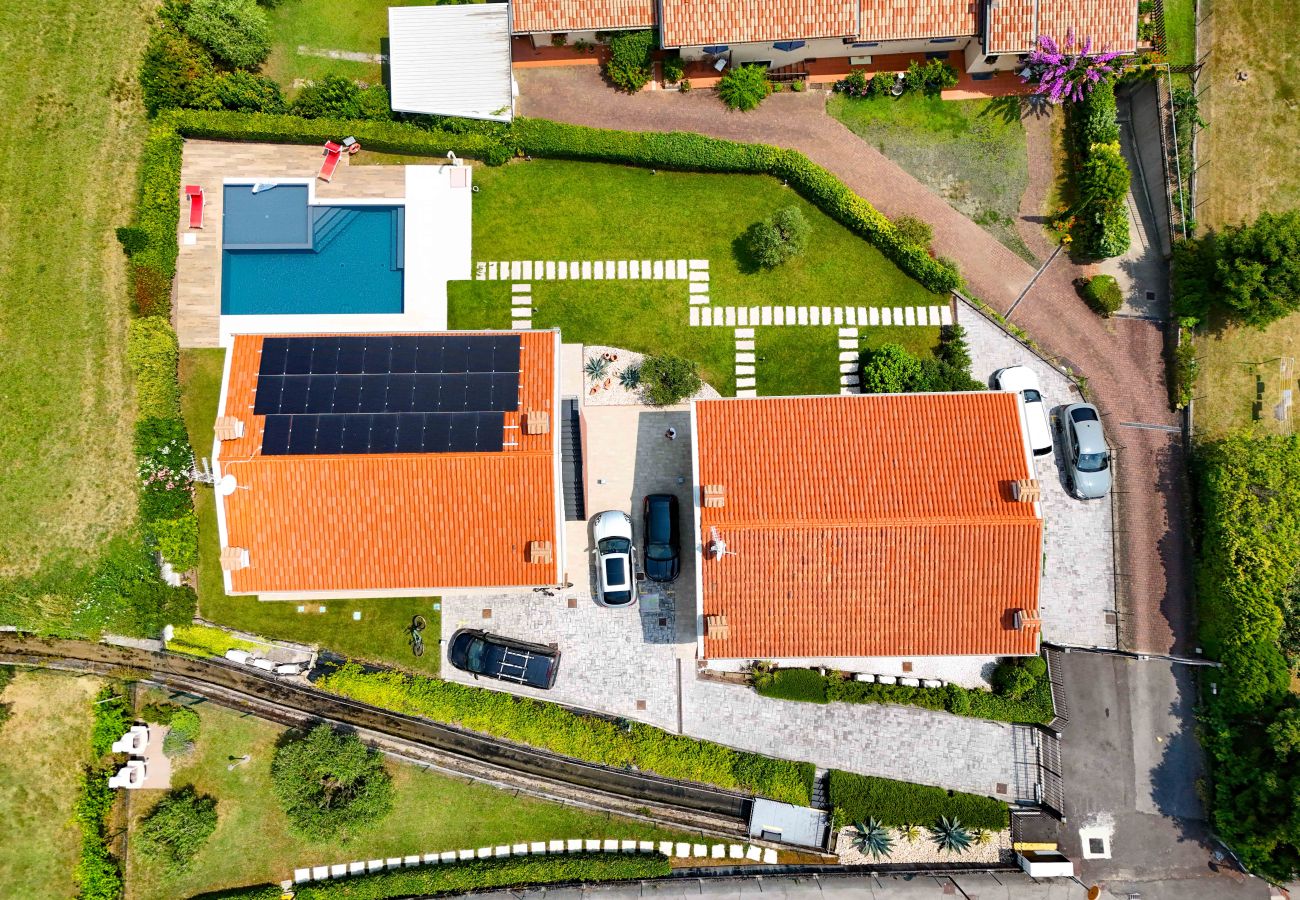 Casa a schiera a Manerba del Garda - Gardaliva2: con vista lago in residence con piscina vicino al lago