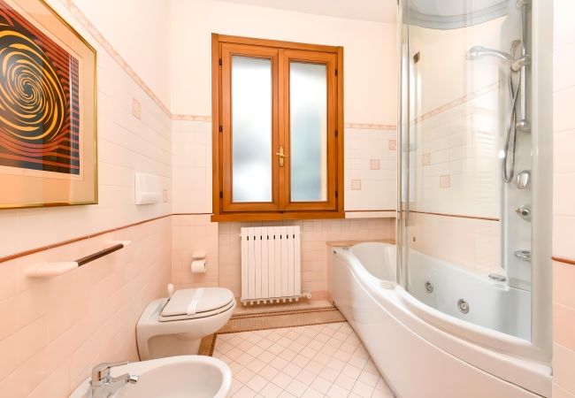 Appartamento a Desenzano del Garda - Desenzanoloft Gardastar Appartamento a Desenzano del Garda - Desenzanoloft Gardastar