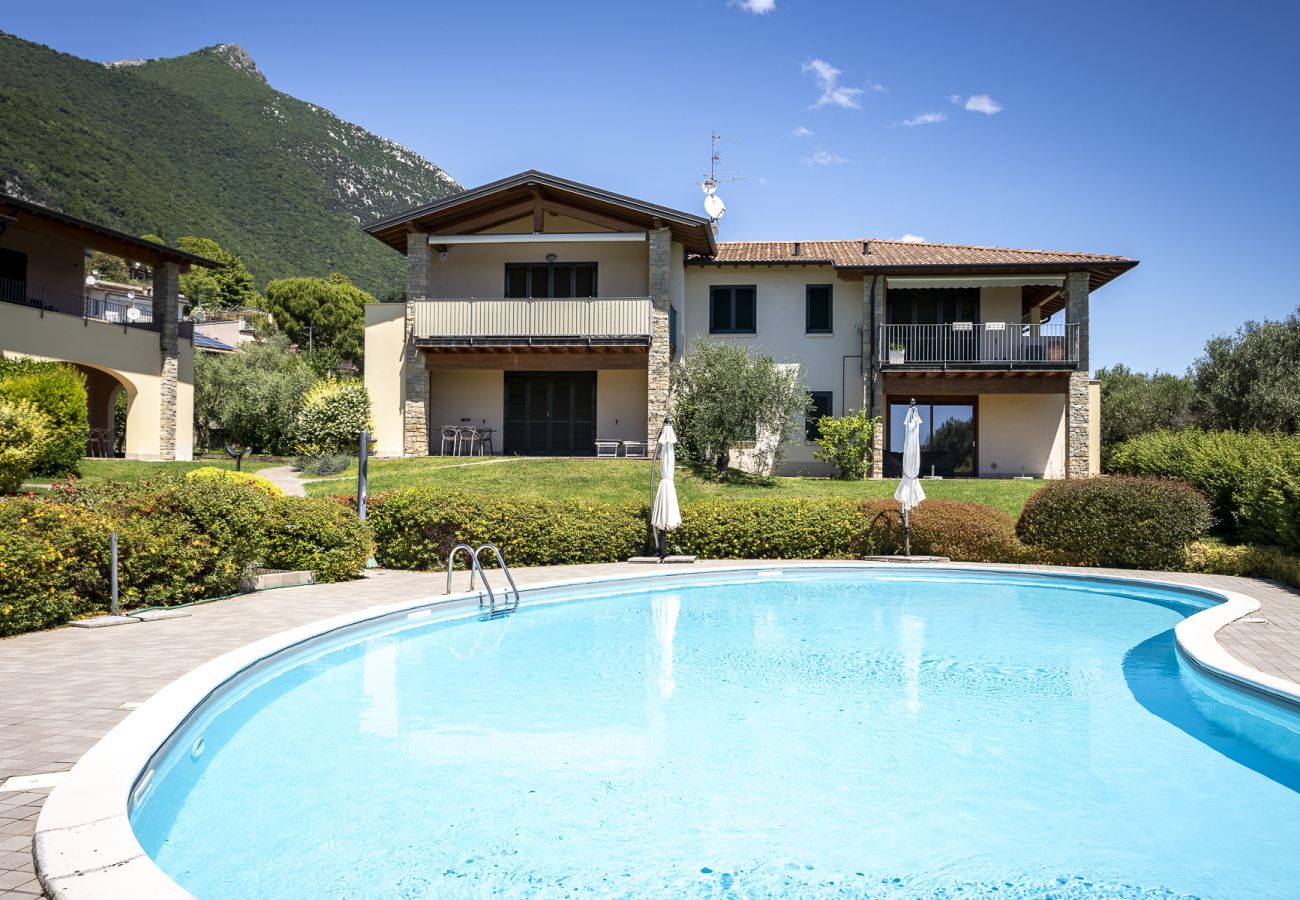 Appartamento a Toscolano-Maderno - Happiness: con piscina e vista lago