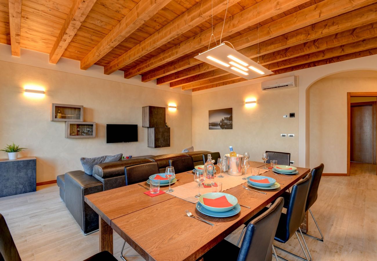 Villa a Polpenazze del Garda - Villa Sinfonia: con tre camere da letto e vista lago