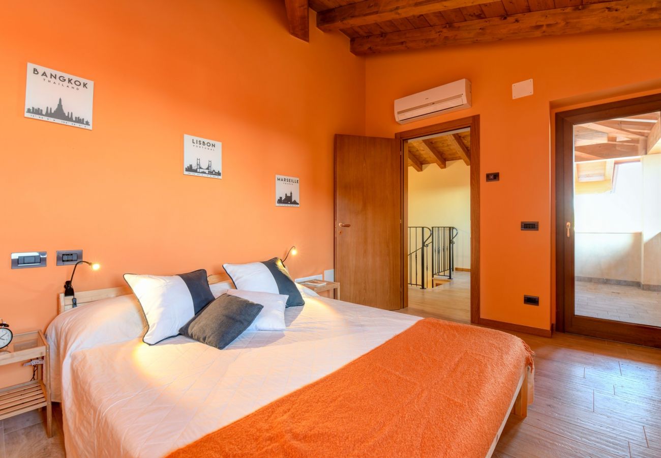 Villa a Polpenazze del Garda - Villa Sinfonia: con tre camere da letto e vista lago