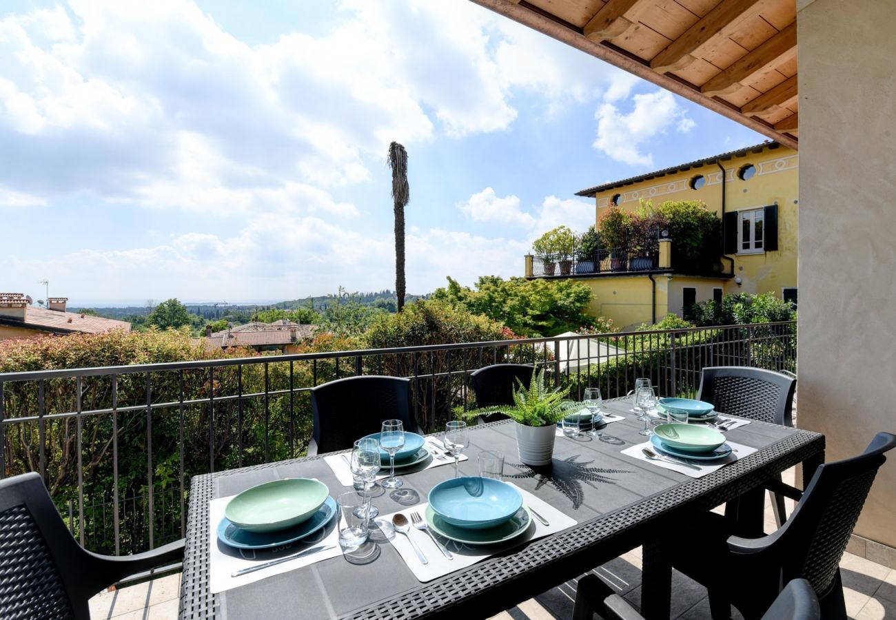 Villa a Polpenazze del Garda - Villa Sinfonia: con tre camere da letto e vista lago