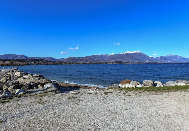 Appartamento a Manerba del Garda - Lakefront Belvedere, direttamente a lago Appartamento a Manerba del Garda - Lakefront Belvedere, direttamente a lago