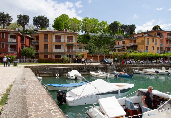 Appartamento a Manerba del Garda - Lakefront Belvedere, direttamente a lago Appartamento a Manerba del Garda - Lakefront Belvedere, direttamente a lago