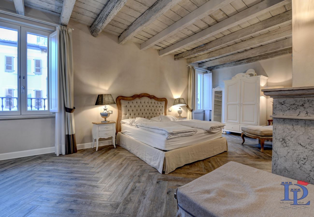 Appartamento a Desenzano del Garda - DesenzanoLoft : La Vite Luxury Appartment 2 (CIR 017067 CNI 00319)	
