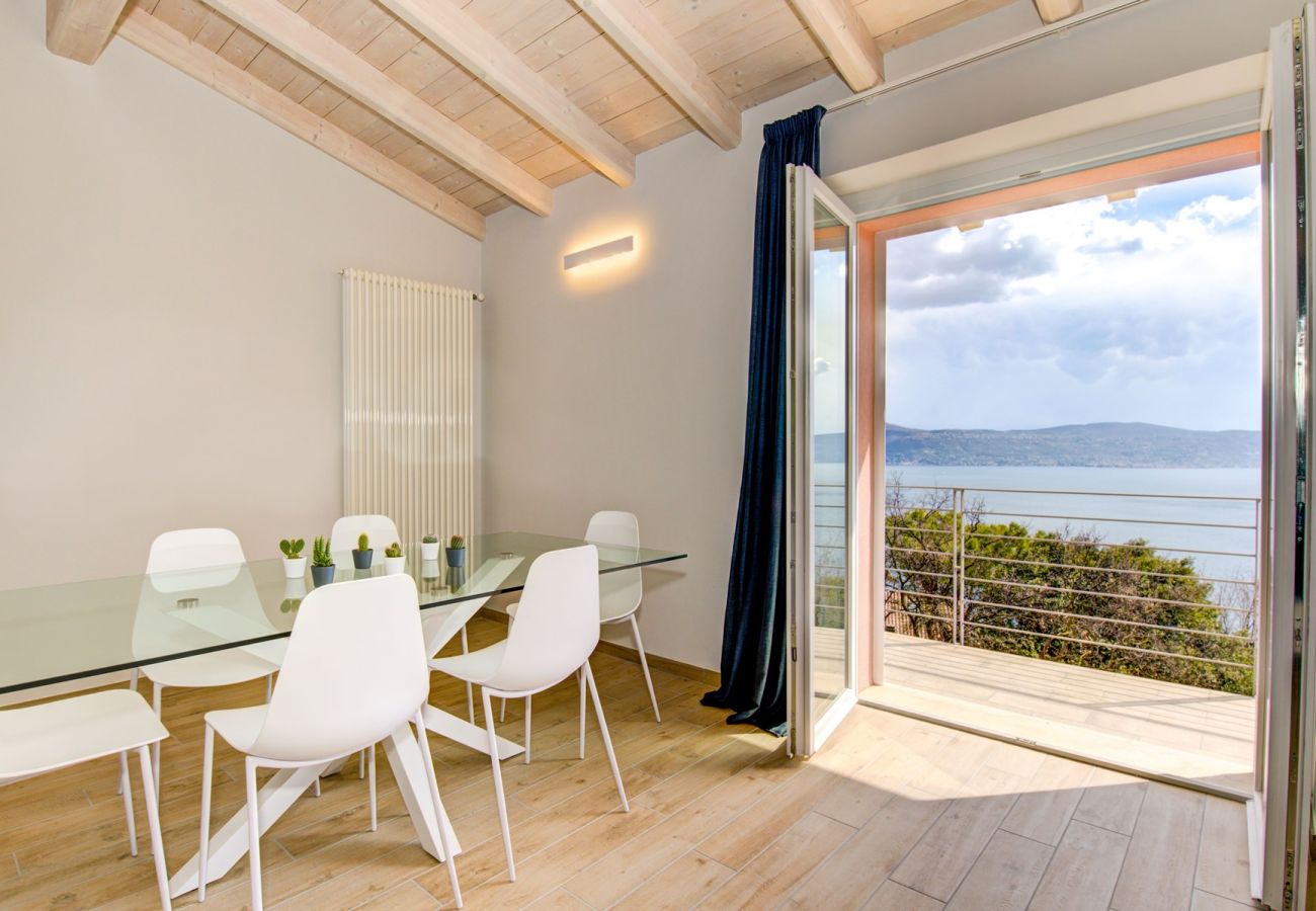 Villa a Toscolano-Maderno - Le Casette - Leccino con vista lago, piscina e jacuzzi