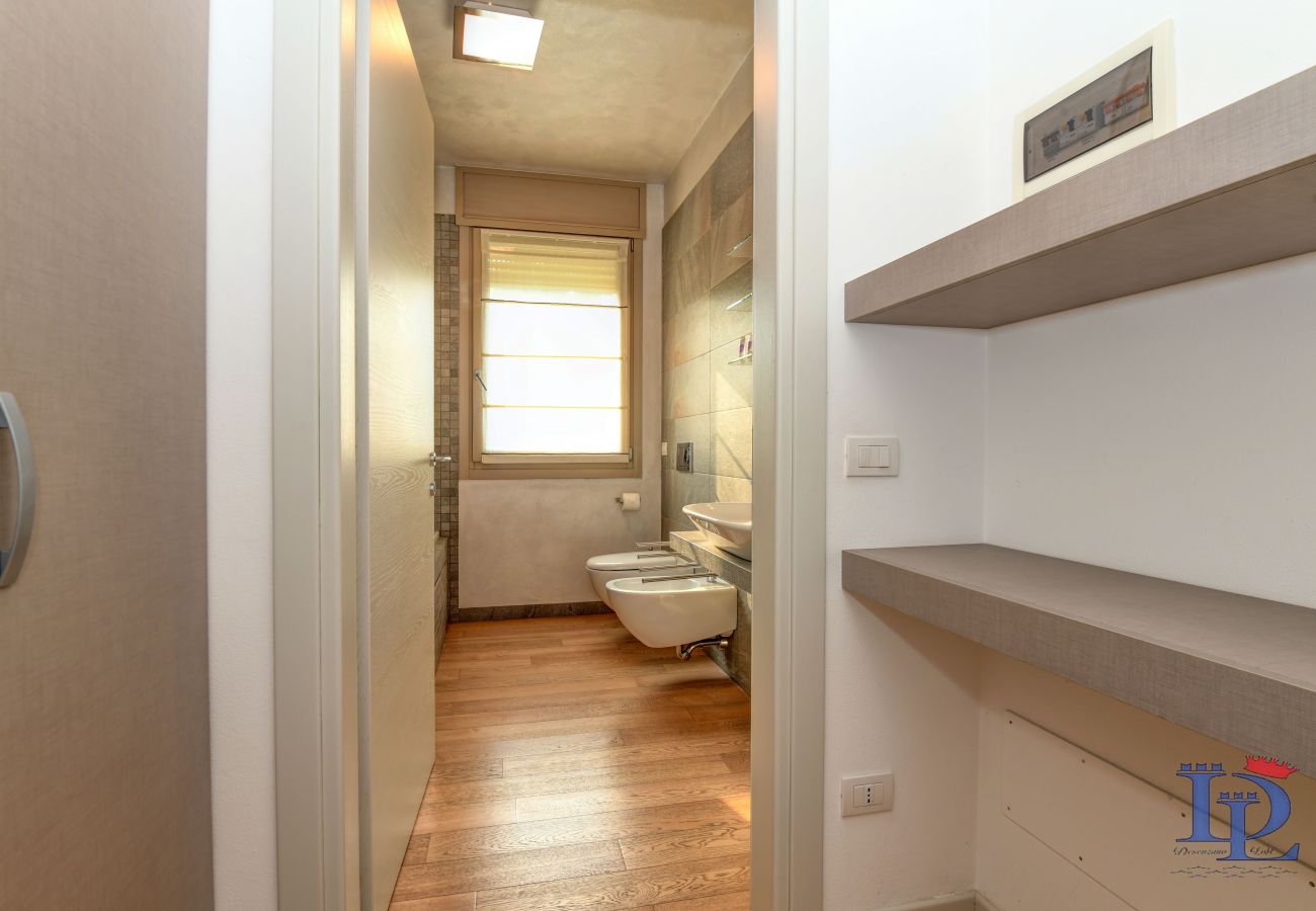 Appartamento a Desenzano del Garda - DesenzanoLoft : Oscar Luxury Suite  (CIR 017067CNI-00676)