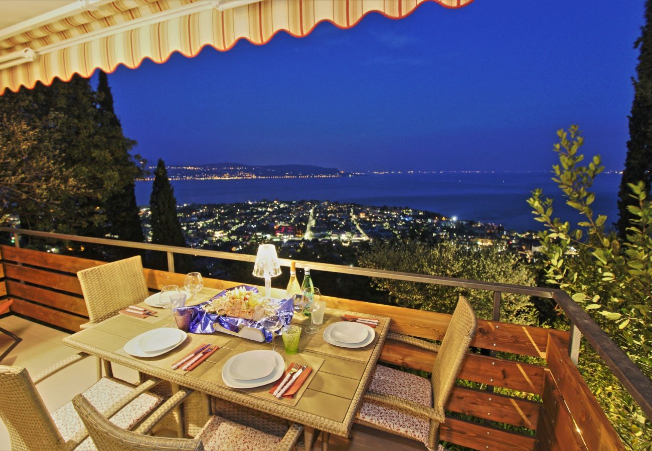 Appartamento a Toscolano-Maderno - Oriolo: con vista fantastica sul lago di Garda