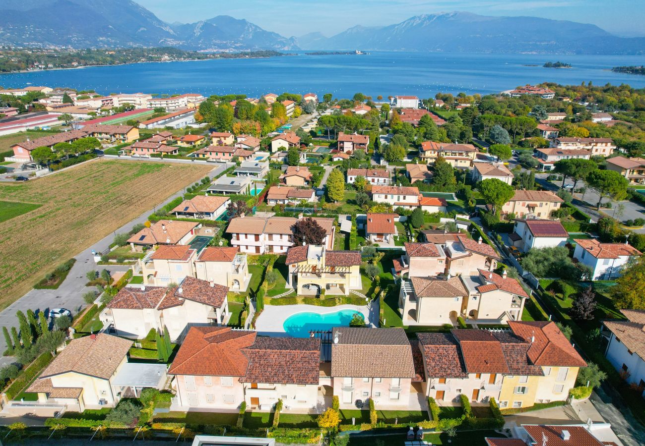 Appartamento a Manerba del Garda - Casa della Romantica con piscina a pochi passi dal lago