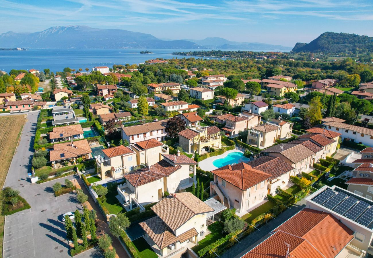 Appartamento a Manerba del Garda - Casa della Romantica con piscina a pochi passi dal lago