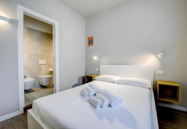 Appartamento a Desenzano del Garda - DesenzanoLoft Bacco Appartamento a Desenzano del Garda - DesenzanoLoft Bacco
