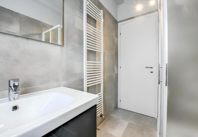 Appartamento a Desenzano del Garda - DesenzanoLoft Bacco Appartamento a Desenzano del Garda - DesenzanoLoft Bacco