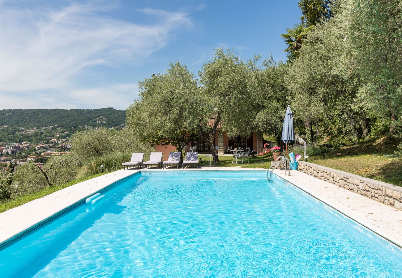 Villa a Salò - Villa Cuore con vista lago e piscina privata