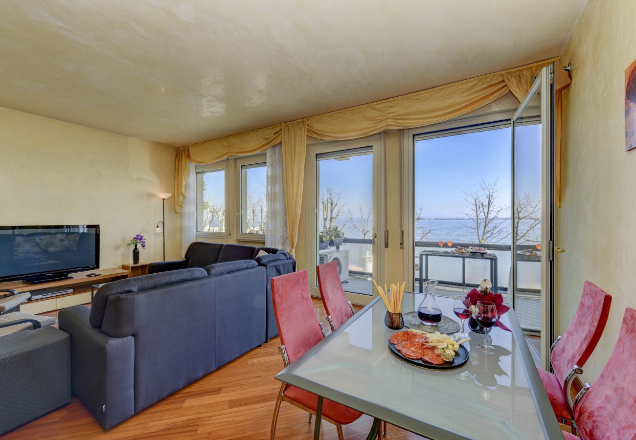 Appartamento a Desenzano del Garda - Desenzanoloft CHARMING ON THE LAKE 