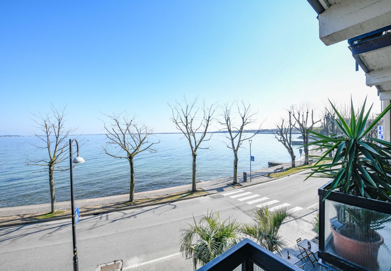 Appartamento a Desenzano del Garda - Desenzanoloft CHARMING ON THE LAKE 