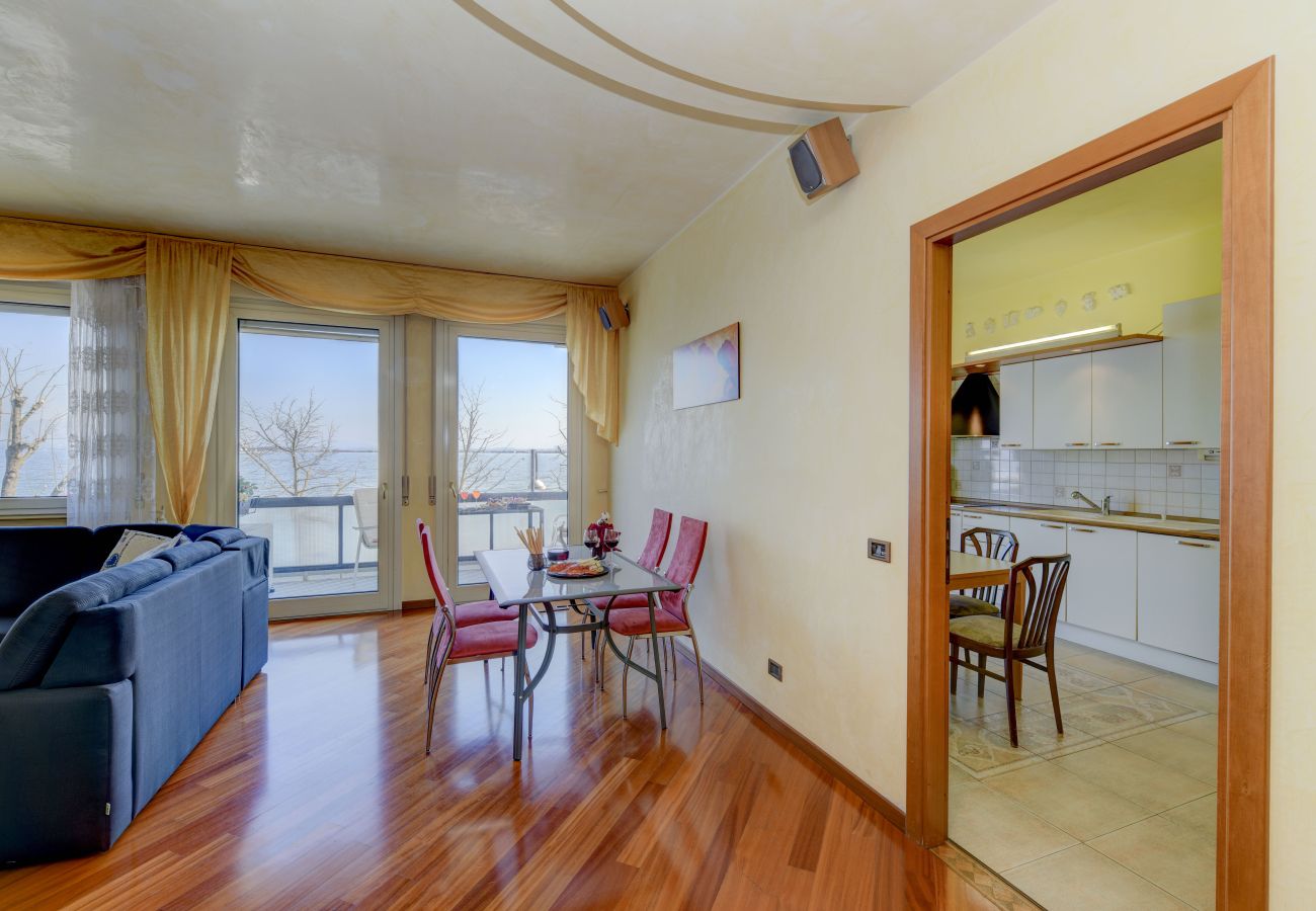 Appartamento a Desenzano del Garda - Desenzanoloft CHARMING ON THE LAKE 