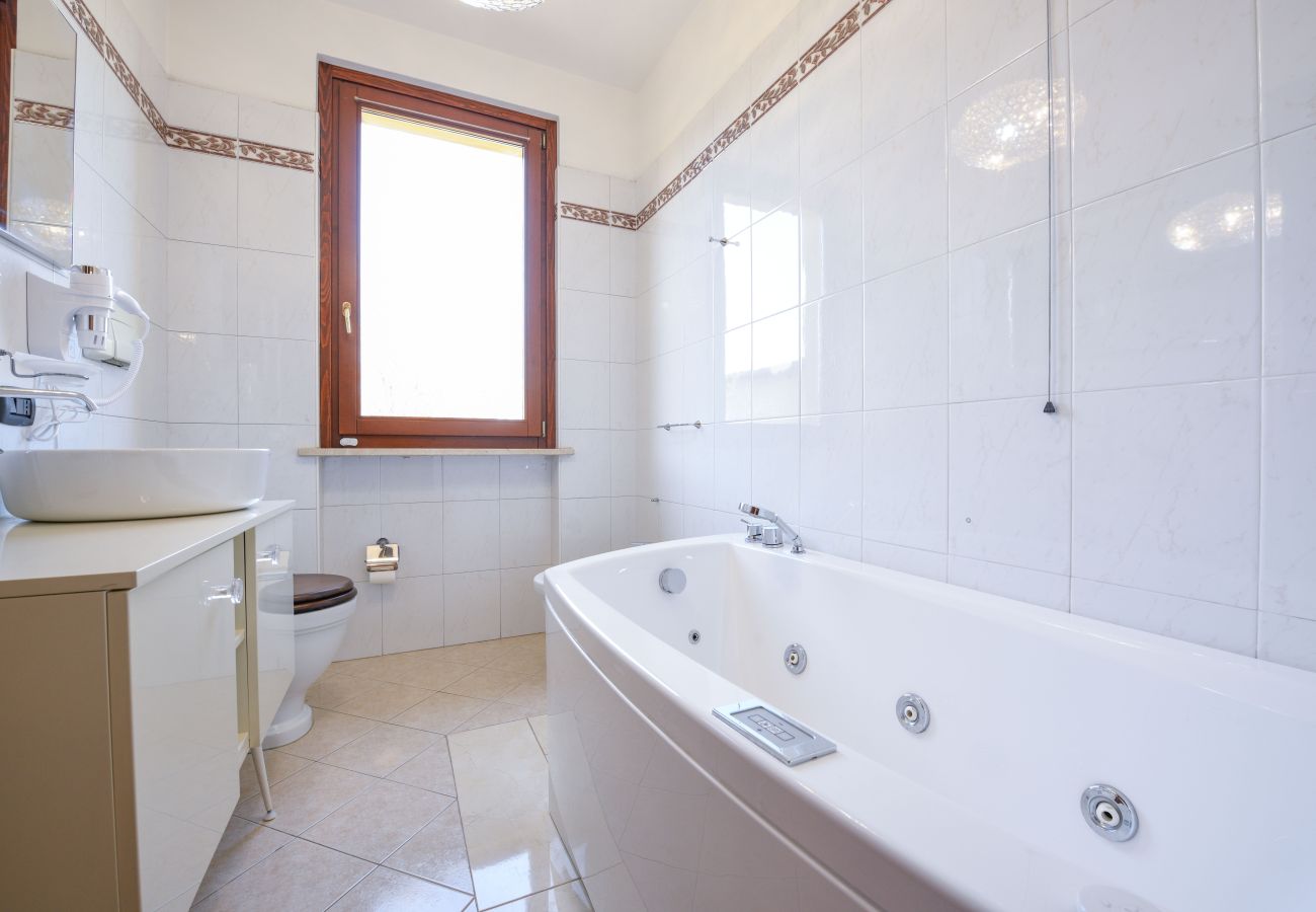 Villa a Desenzano del Garda - DesenzanoLoft Villa Luxury Jacuzzi & Garden