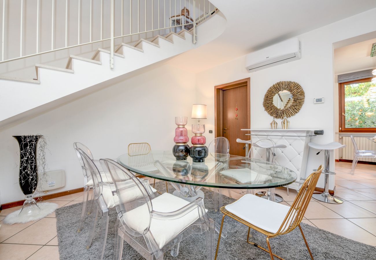 Villa a Desenzano del Garda - DesenzanoLoft Villa Luxury Jacuzzi & Garden