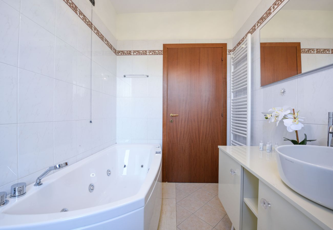 Villa a Desenzano del Garda - DesenzanoLoft Villa Luxury Jacuzzi & Garden