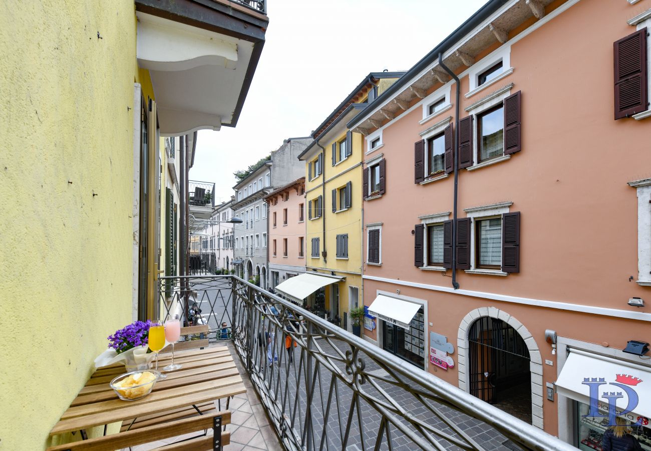 Appartamento a Desenzano del Garda - Desenzanoloft Il Gigante del Lago 