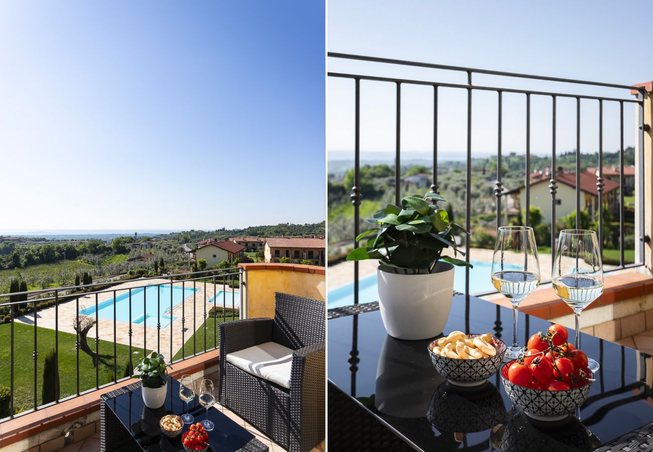 Appartamento a Puegnago sul Garda - Loft La Torretta con vista lago e piscina