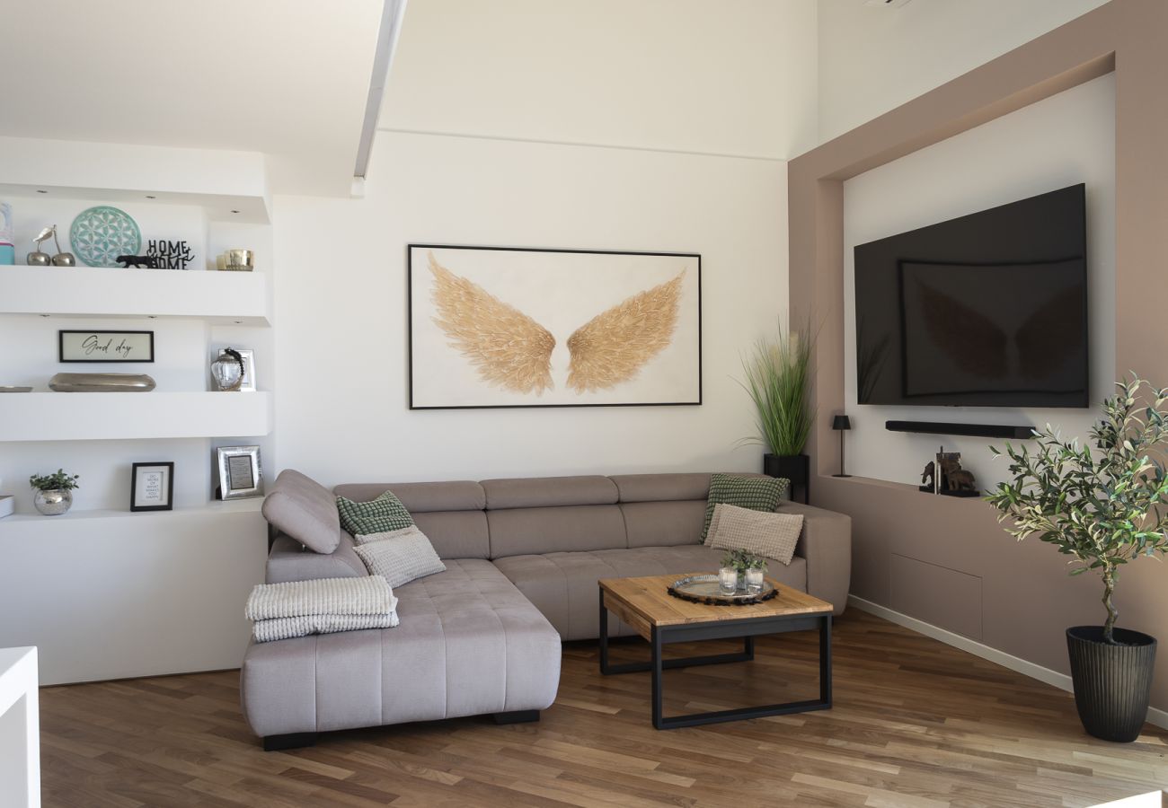 Appartamento a Puegnago sul Garda - Loft La Torretta con vista lago e piscina
