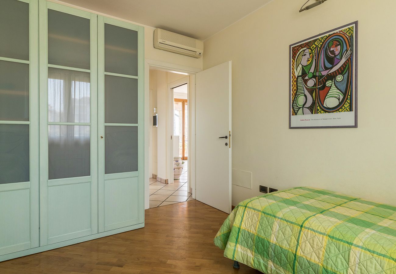 Appartamento a Manerba del Garda - Lago Blu con vista lago e piscina